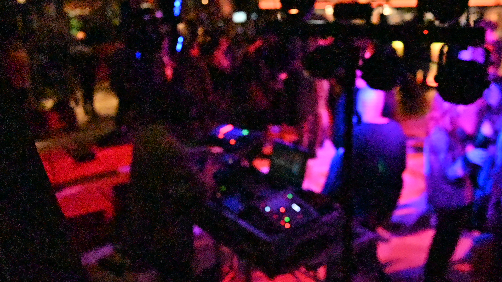 Michalis Michailidis performing live